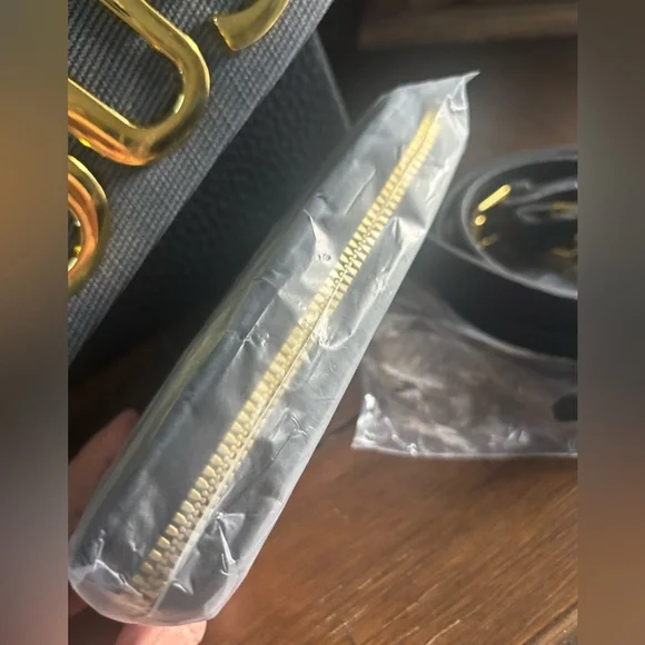 TOUS MINI TOP HANDLE CROSSBODY PURSE LUXURY BLACK AND GRAY FAUX LEATHER - Picture 11 of 12